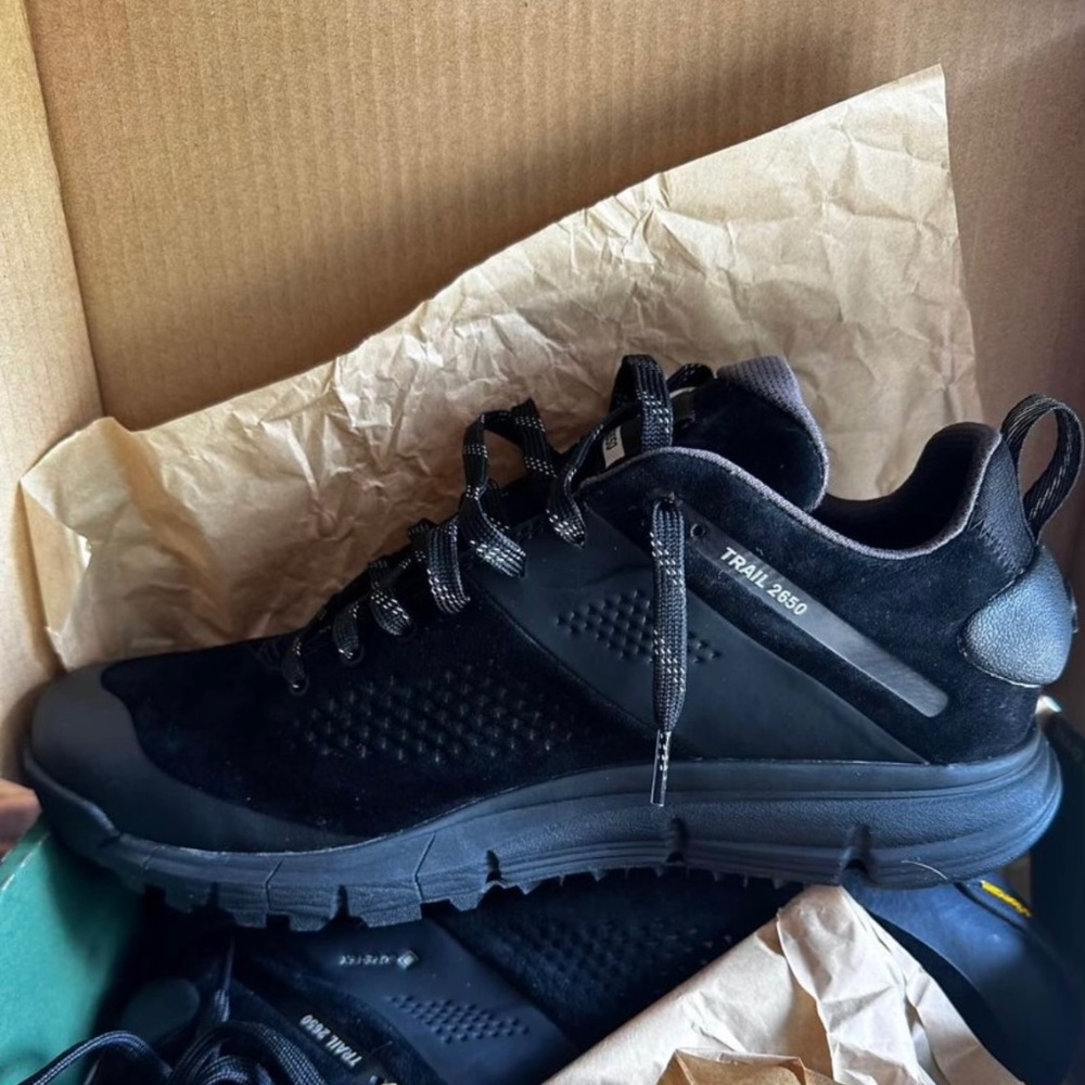 BRAND NEW Men’s Danner Trail 2650 GTX - Size 11.5